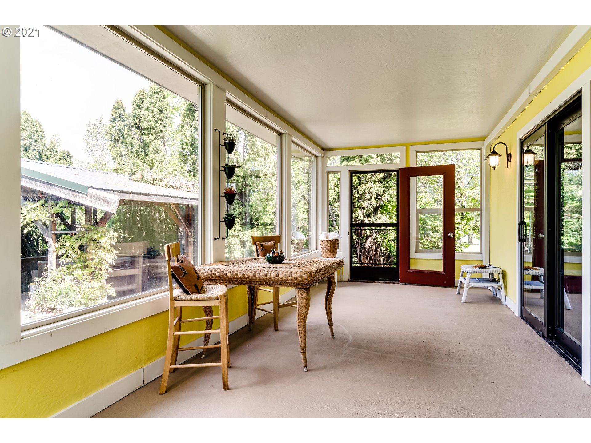79385 Sears Road Cottage Grove, OR 97424 - Photo 10 of 32 a living room with furniture and large windows
