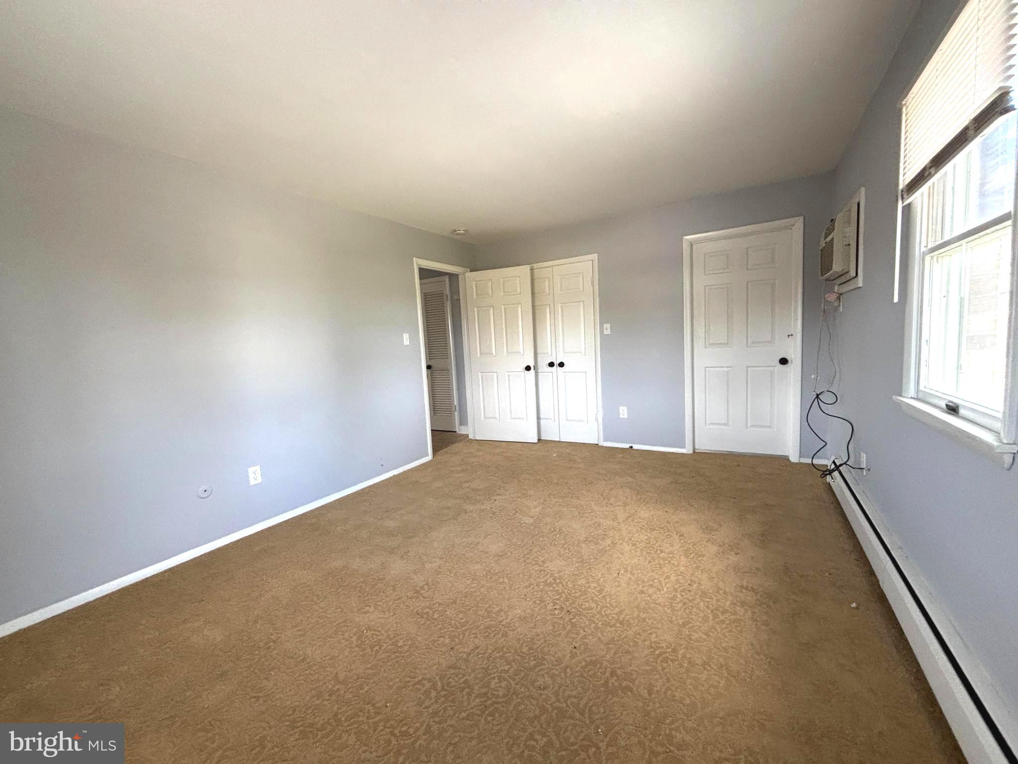 43 South Main Street Woodstown, NJ 08098 - Photo 12 of 13 an empty room with windows and closet