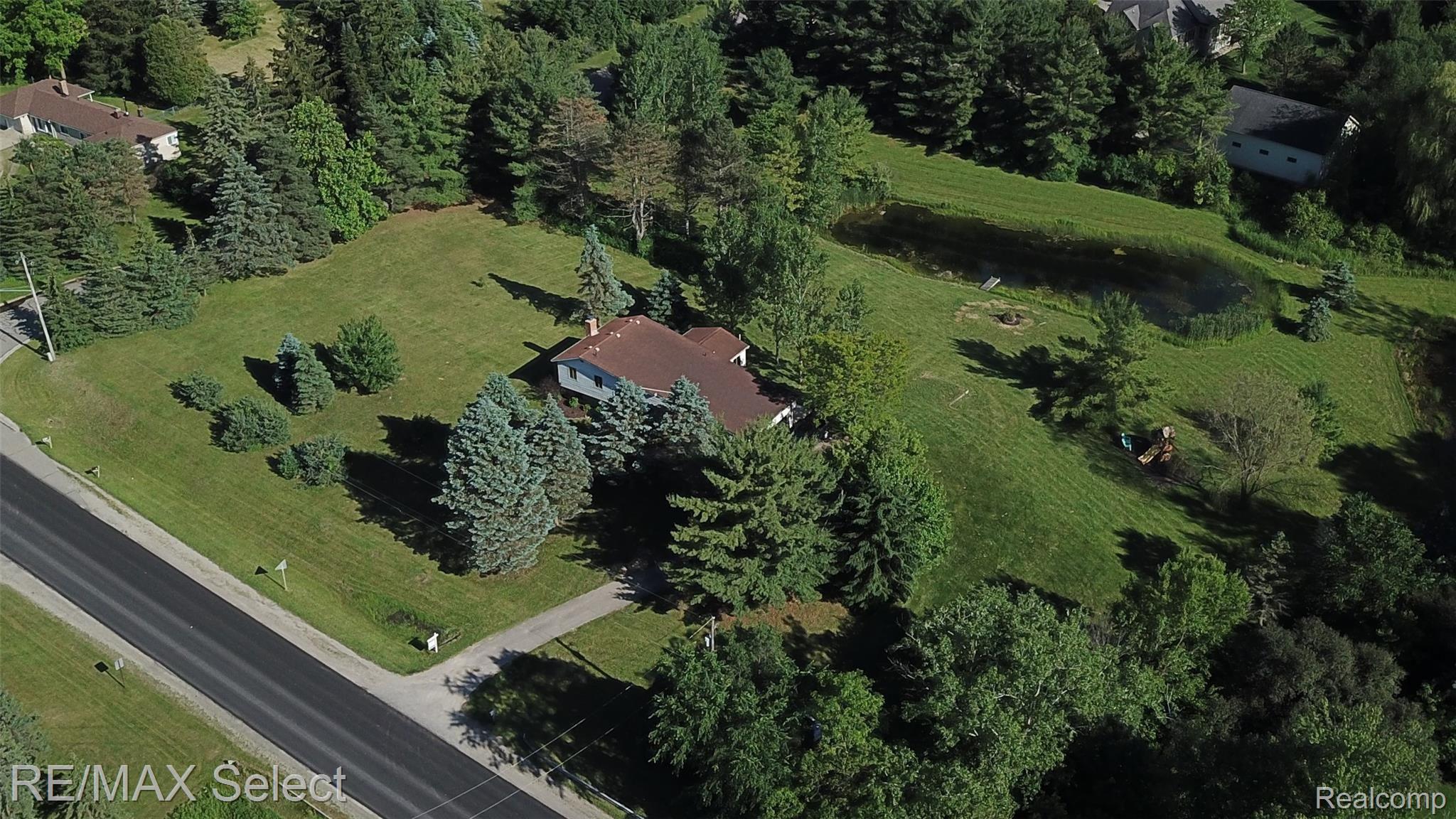 8304 East Baldwin Road Goodrich, MI 48438 - Photo 4 of 32 overhead 2.jpg