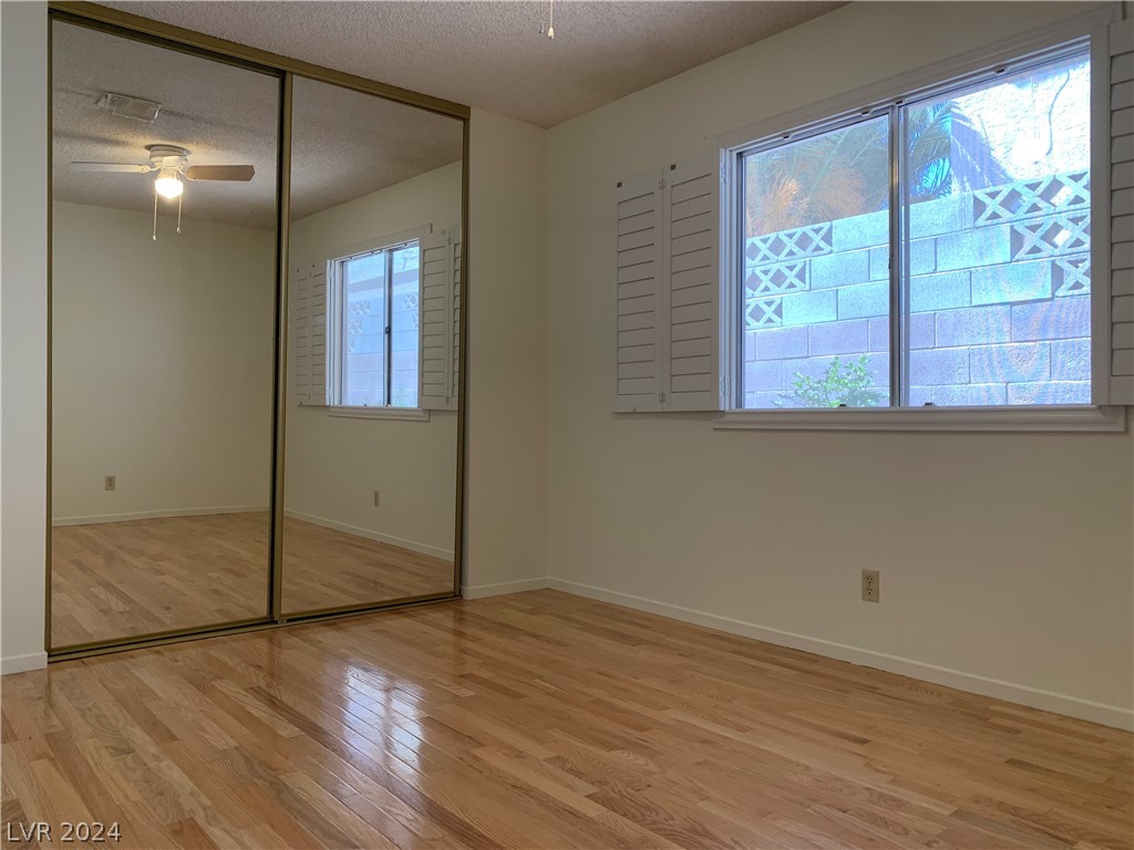 554 Chelsea Drive Henderson, NV 89014 - Photo 16 of 33