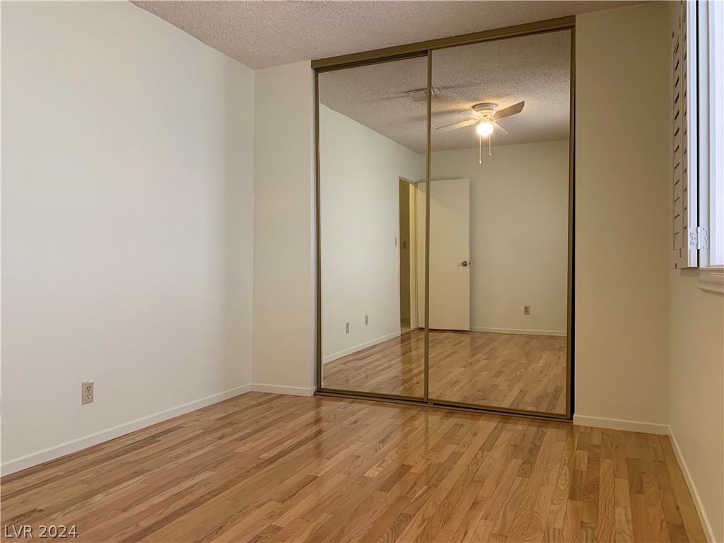 554 Chelsea Drive Henderson, NV 89014 - Photo 17 of 33