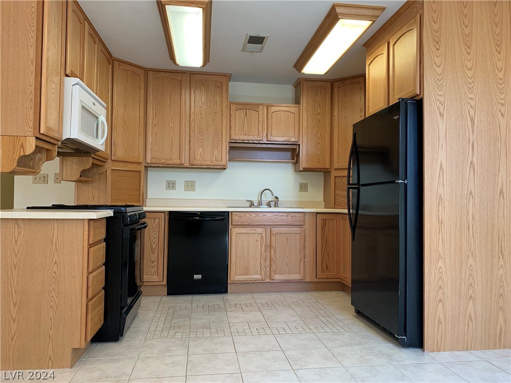 554 Chelsea Drive Henderson, NV 89014 - Photo 6 of 33