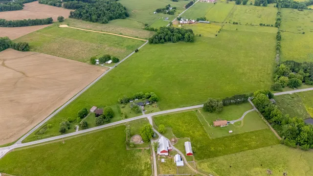 $682,500 | 187 Campbellsville Pike, Ethridge, TN 38456