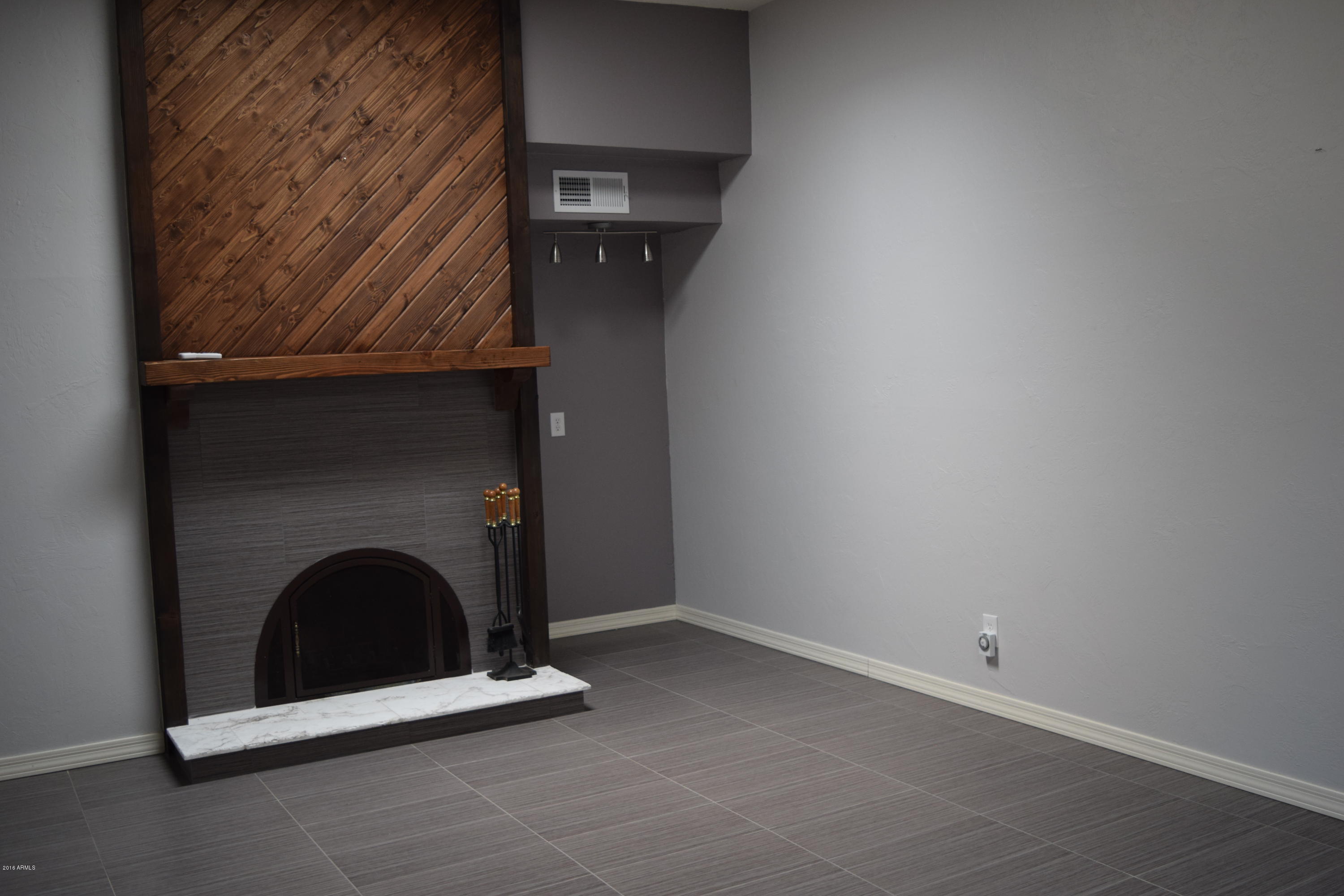 2904 South Price Road Tempe, AZ 85282 - Photo 12 of 13 DSC_0048