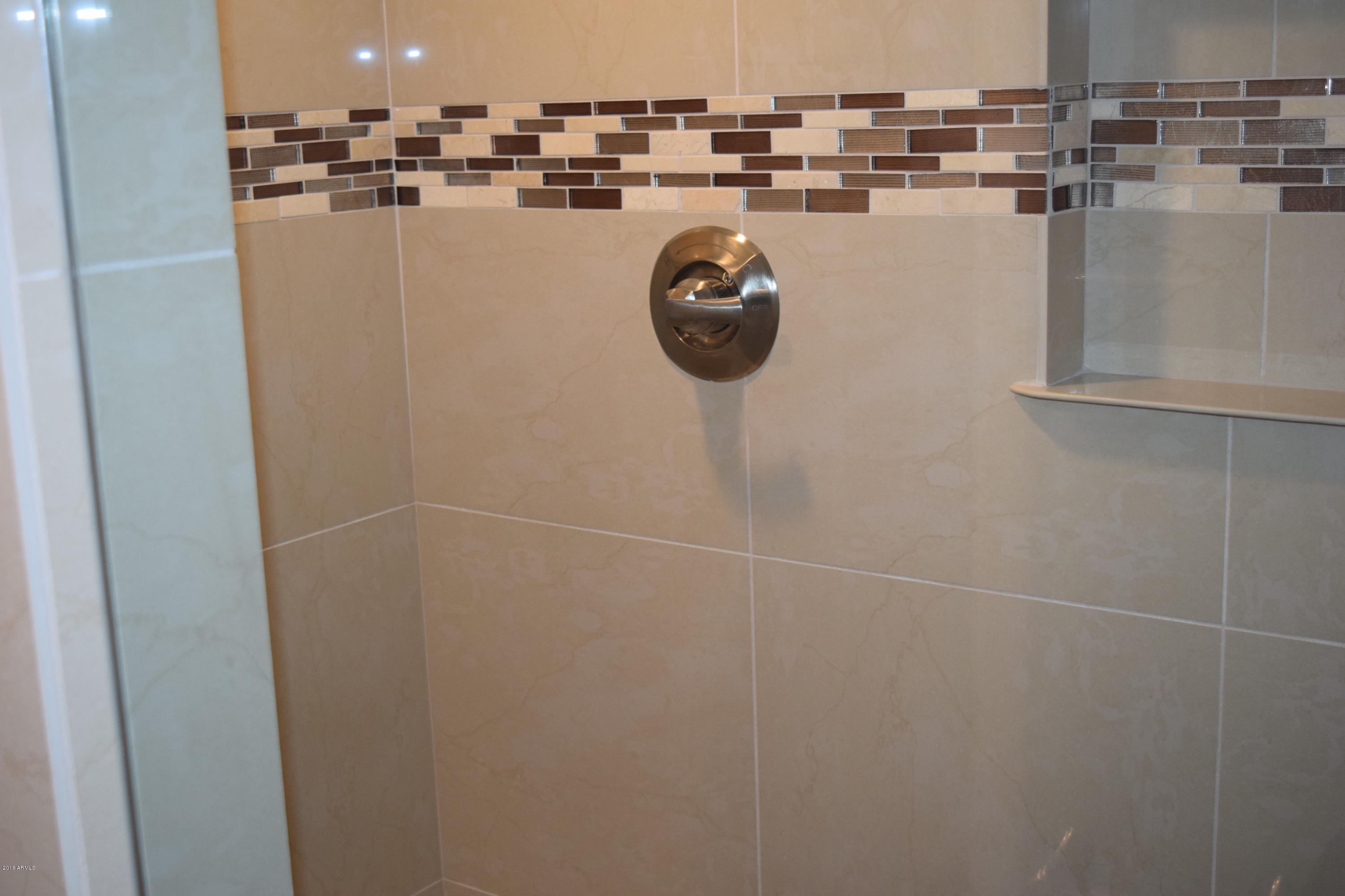 2904 South Price Road Tempe, AZ 85282 - Photo 6 of 13 DSC_0031