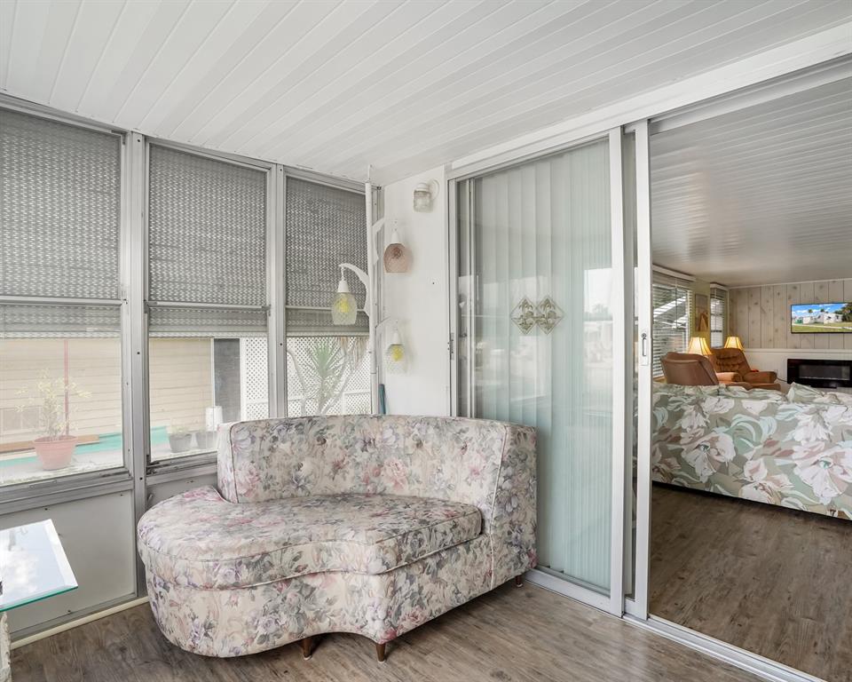 Park City Davie, FL 33324 - Photo 8 of 26 a living room with furniture and a large window