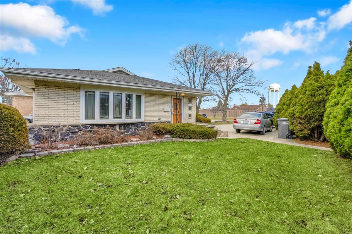 4530 Butterfield Road Hillside, IL 60162 - Photo 5 of 35