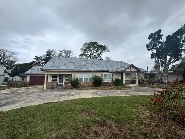 $395,000 | 1450 West Lake Cannon Drive Northwest, Winter Haven, FL 33881