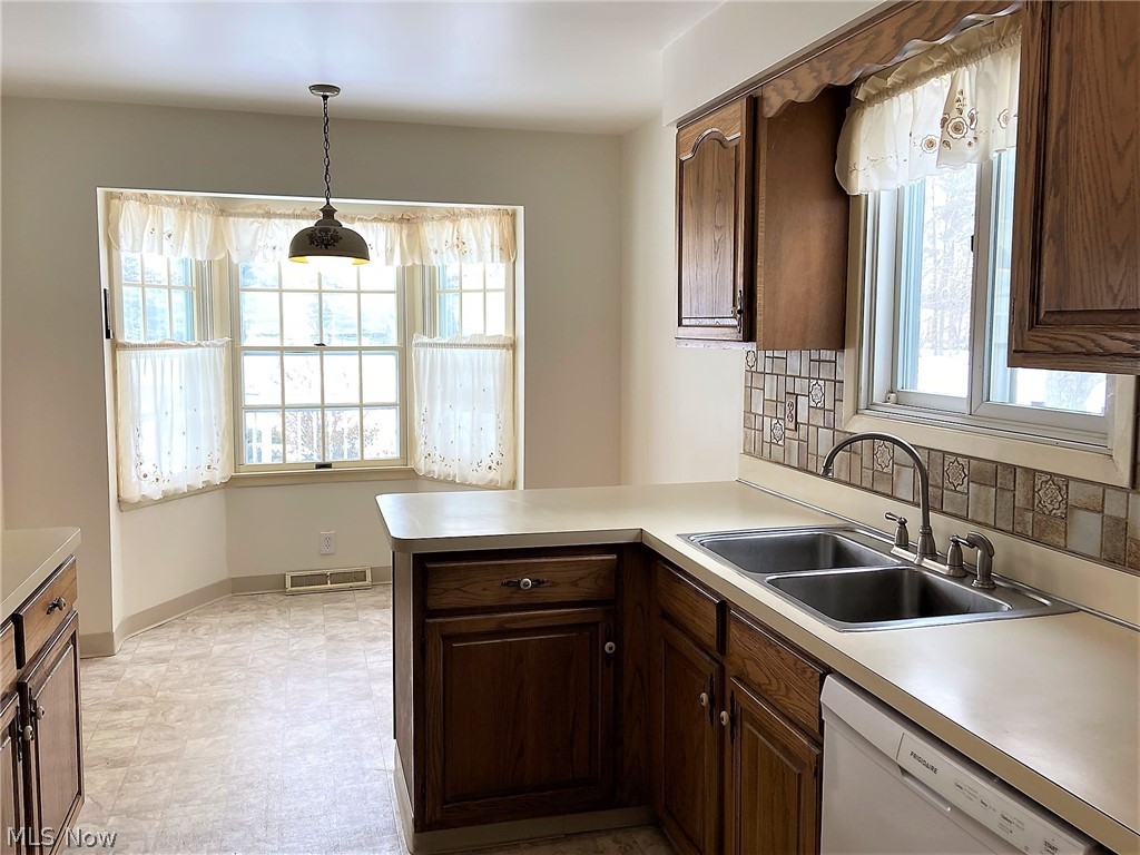 26744 Cook Road Olmsted Falls, OH 44138 - Photo 3 of 34 Gallery Image 3