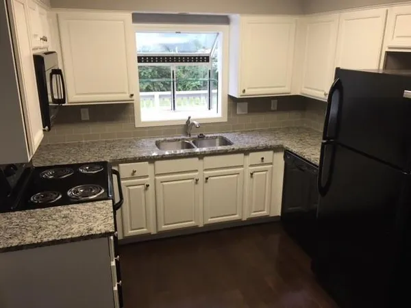 $465,000 | 5912 West 75th Street, Overland Park, KS 66204