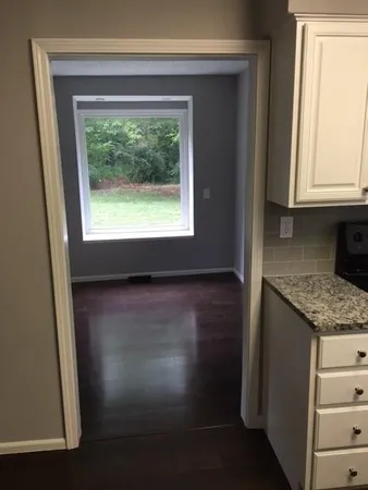 $465,000 | 5912 West 75th Street, Overland Park, KS 66204