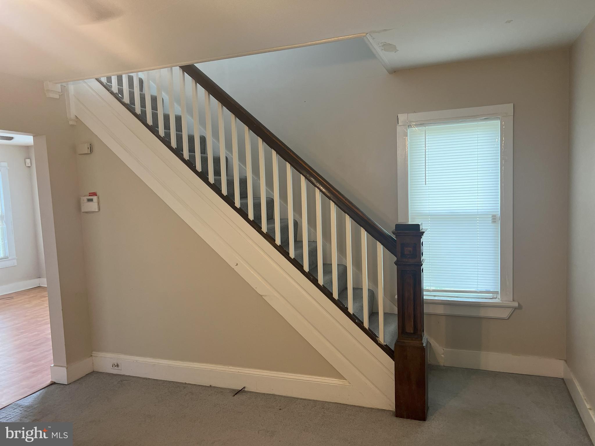 6730 Solomons Island Road North Owings, MD 20736 - Photo 14 of 39 Living Room