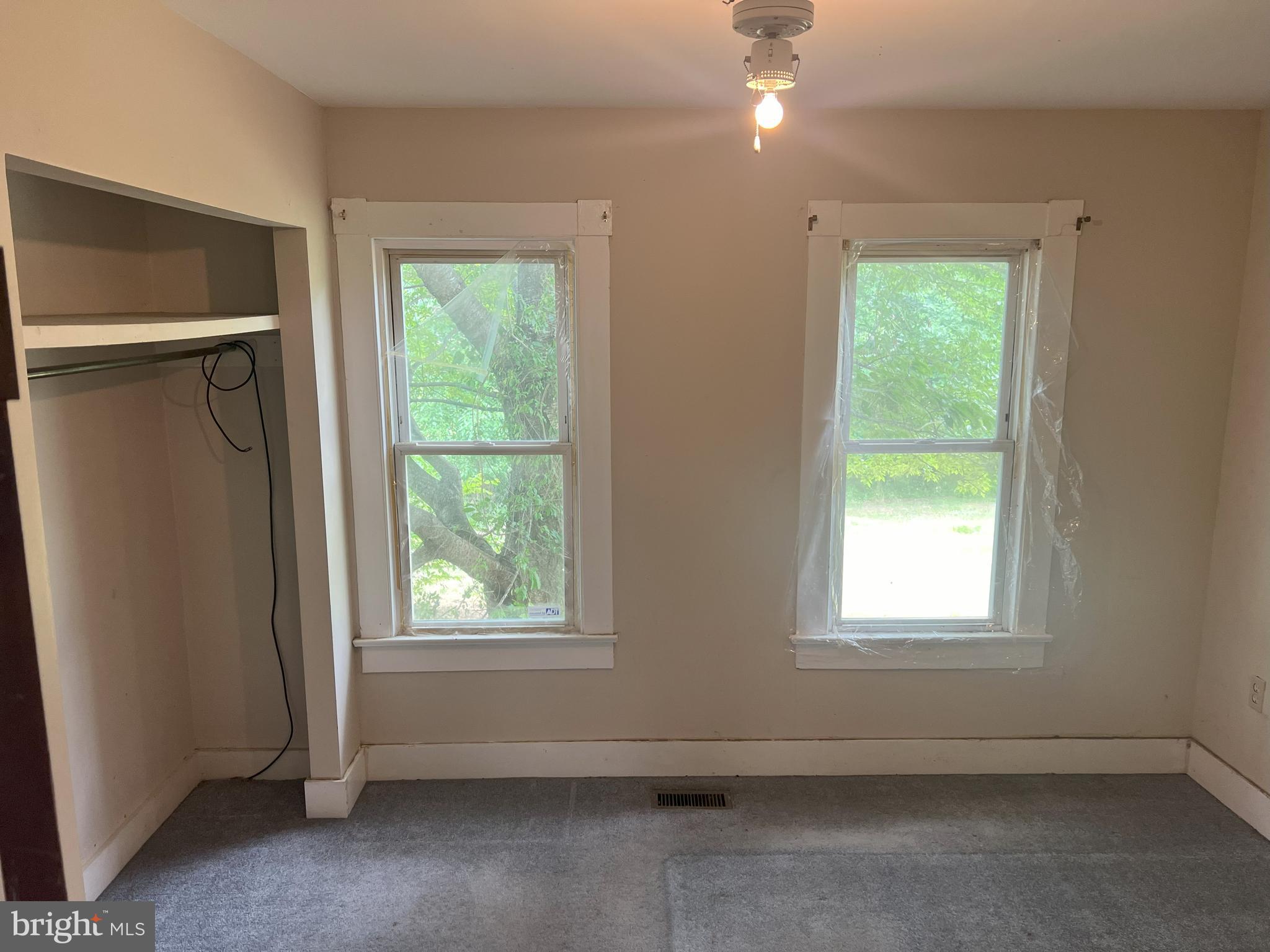 6730 Solomons Island Road North Owings, MD 20736 - Photo 18 of 39 Main Level Bedroom 1 - 9'3" x 10'5"