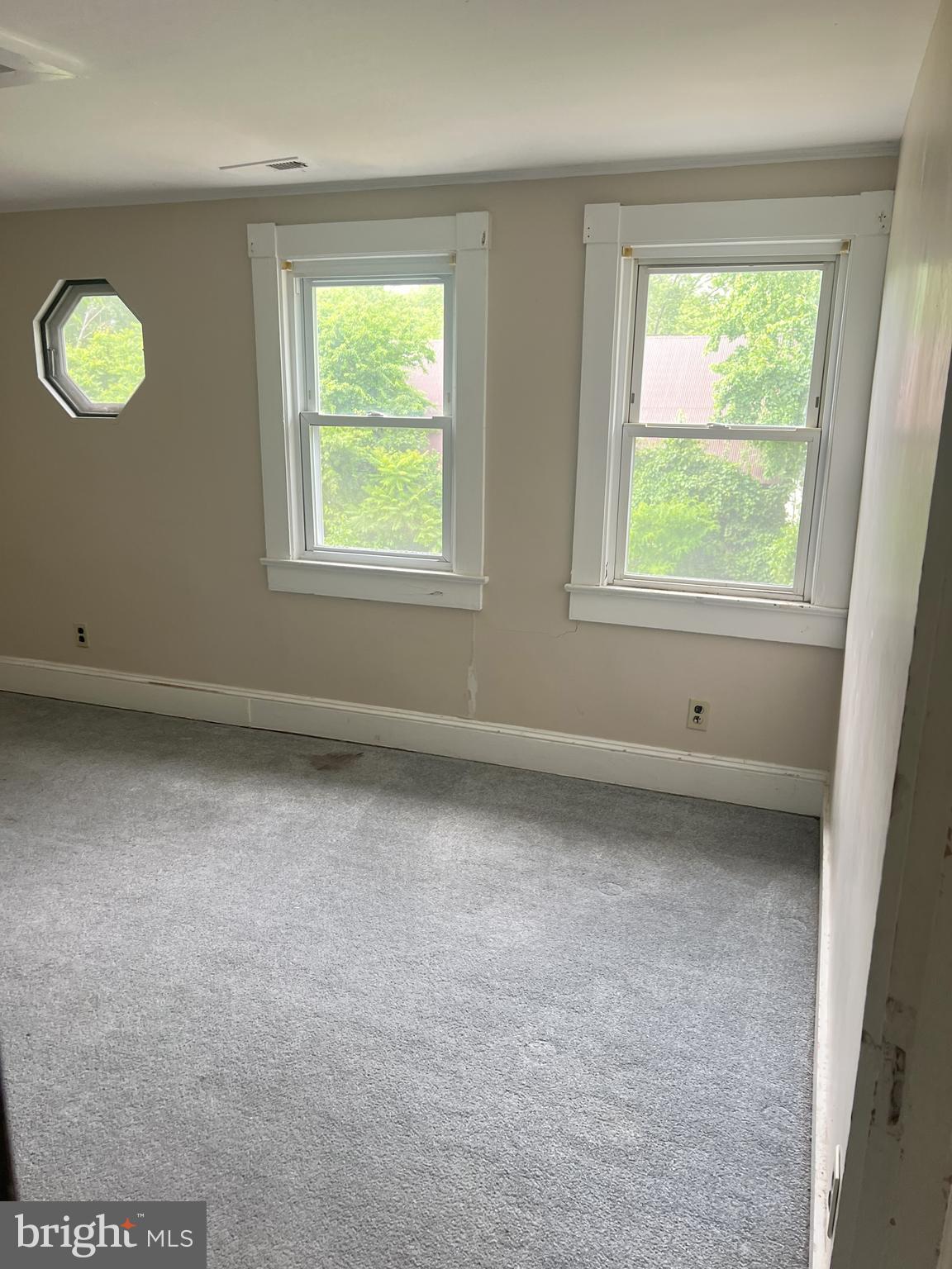 6730 Solomons Island Road North Owings, MD 20736 - Photo 24 of 39 Upper Level Bedroom 3 - 11 x 13'3"