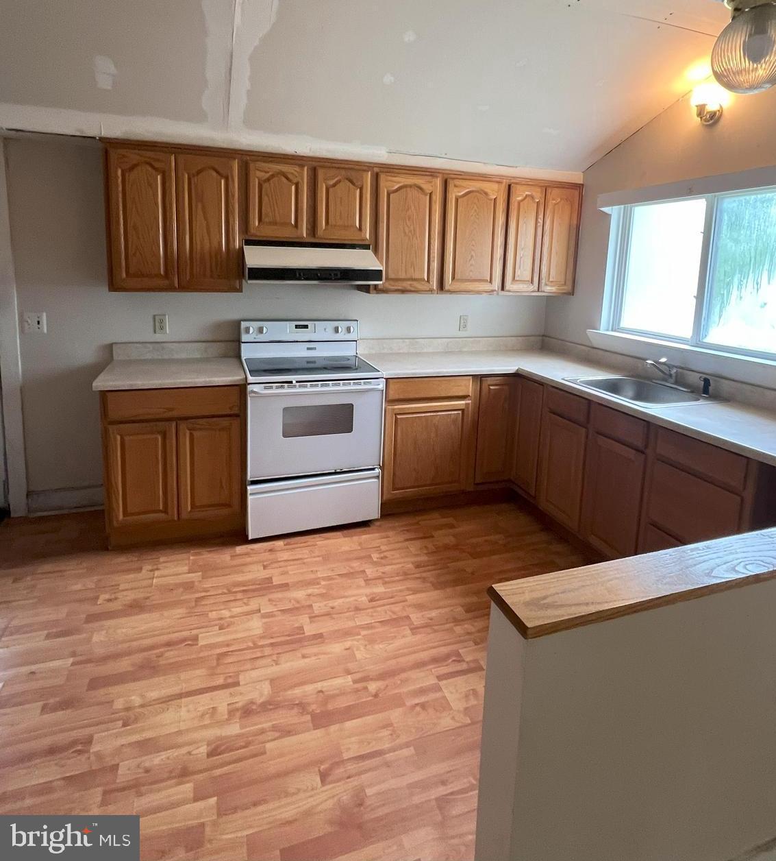6730 Solomons Island Road North Owings, MD 20736 - Photo 3 of 39 Kitchen