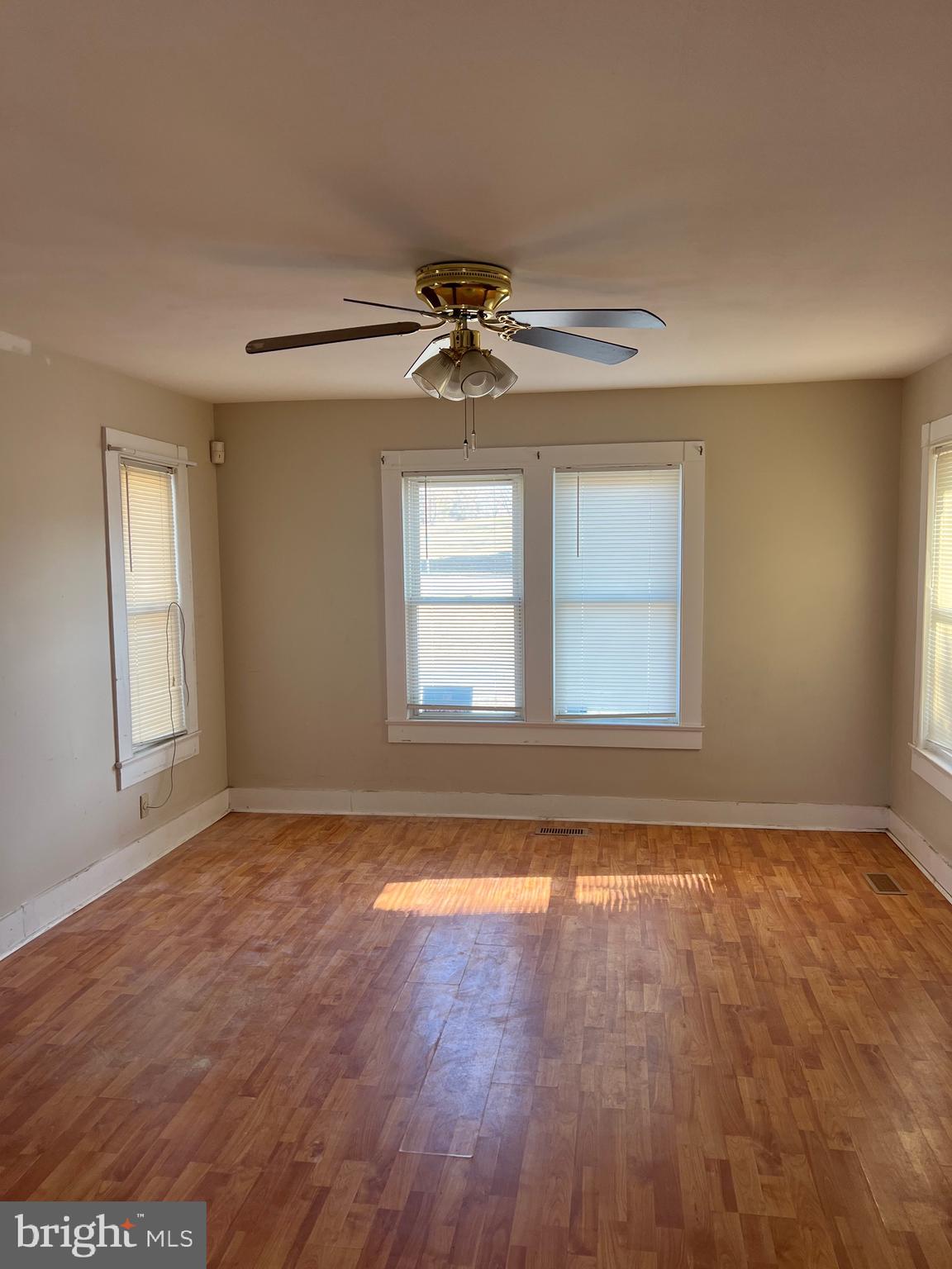 6730 Solomons Island Road North Owings, MD 20736 - Photo 4 of 39 Dining Room