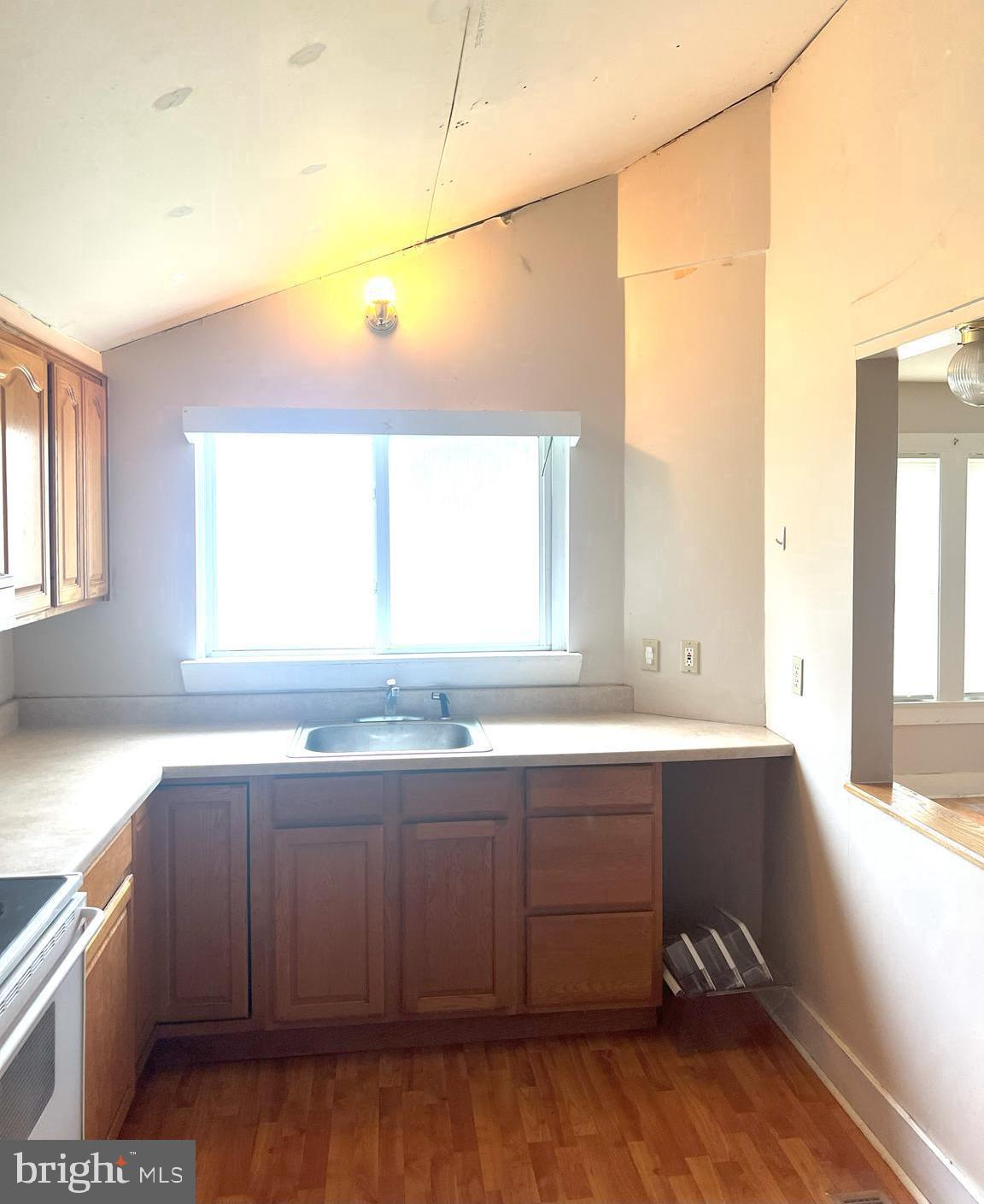 6730 Solomons Island Road North Owings, MD 20736 - Photo 8 of 39 Kitchen