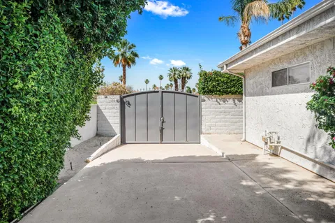 $1,097,000 | 73905 Flagstone Lane, Palm Desert, CA 92260