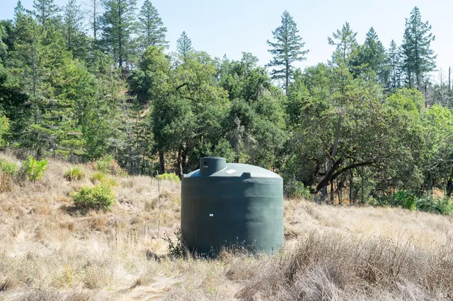 a view of a lake view with a dry yard