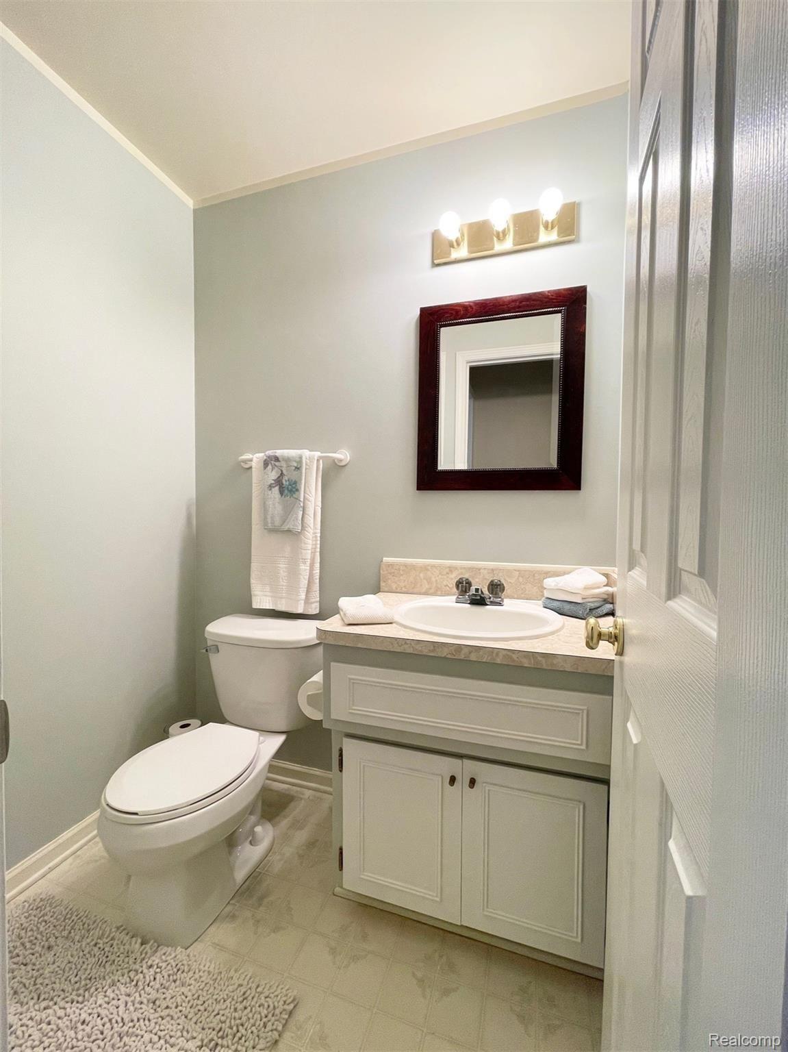 36234 Congress Road Farmington, MI 48335 - Photo 26 of 29 759F3D4F-30EF-4FB0-AC91-21B474045B8F.jpeg