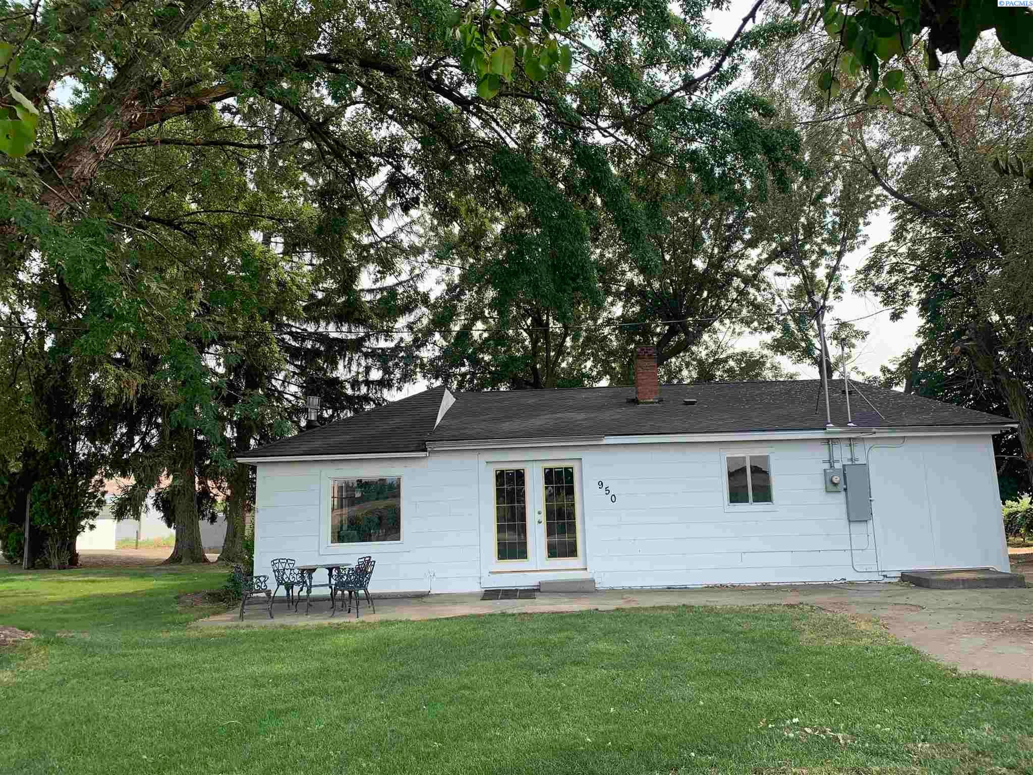 950 Lower County Line Road Prosser, WA 99350 - Photo 1 of 30 Gallery Image 1