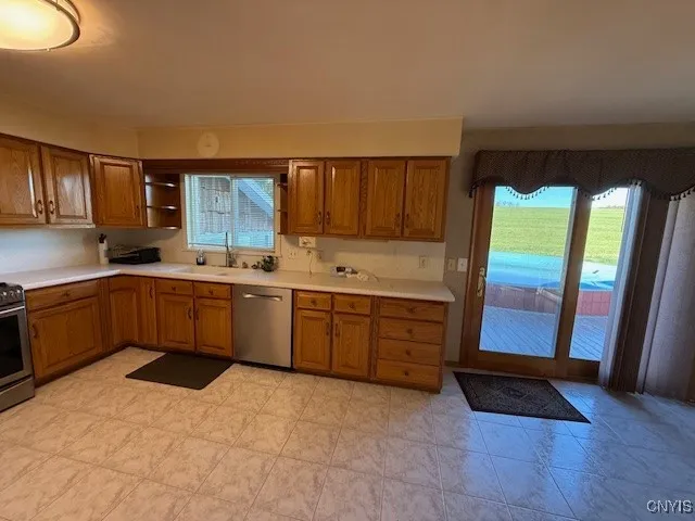 $329,900 | 3727 Lyncourt Drive, Cortlandville, NY 13045