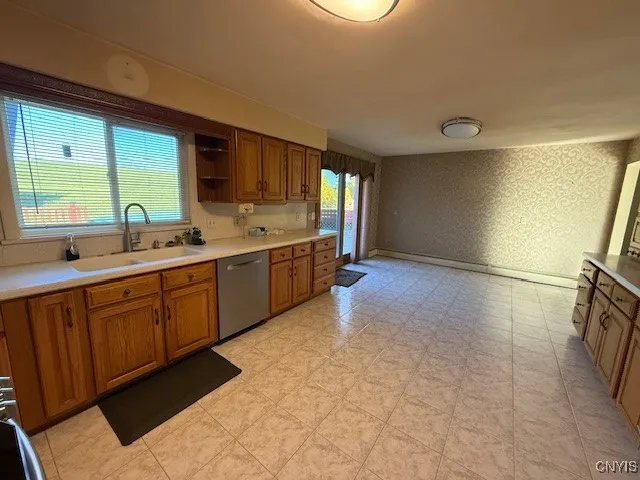 $329,900 | 3727 Lyncourt Drive, Cortlandville, NY 13045