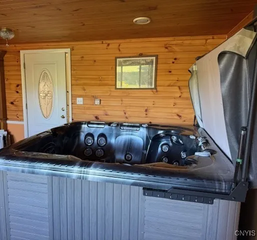 $329,900 | 3727 Lyncourt Drive, Cortlandville, NY 13045