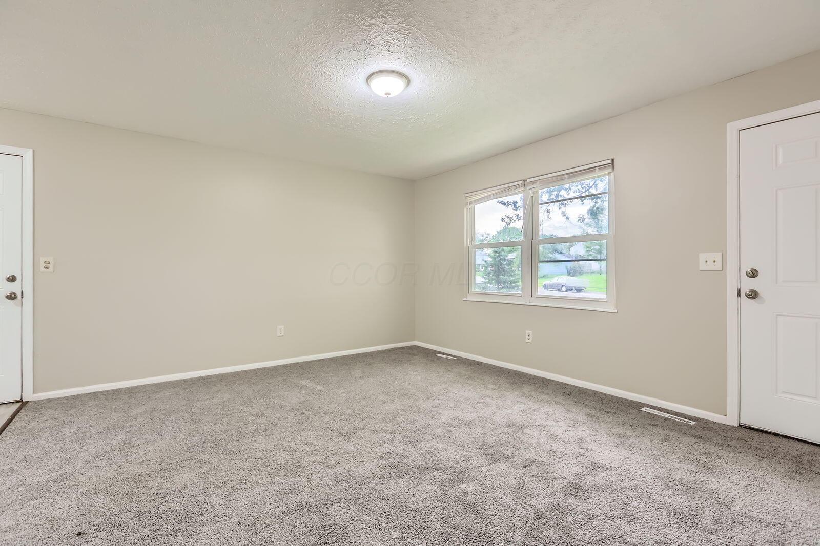 5422 Everson Road North Columbus, OH 43232 - Photo 5 of 28 5422 Everson Rd N Everson Rd N - Web Qua