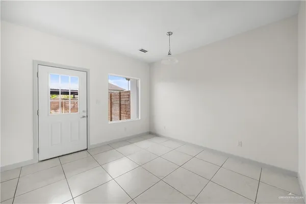 $1,525 | 2404 Harmony Lane, Unit B, Mission, TX 78574