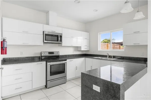 $1,525 | 2404 Harmony Lane, Unit B, Mission, TX 78574