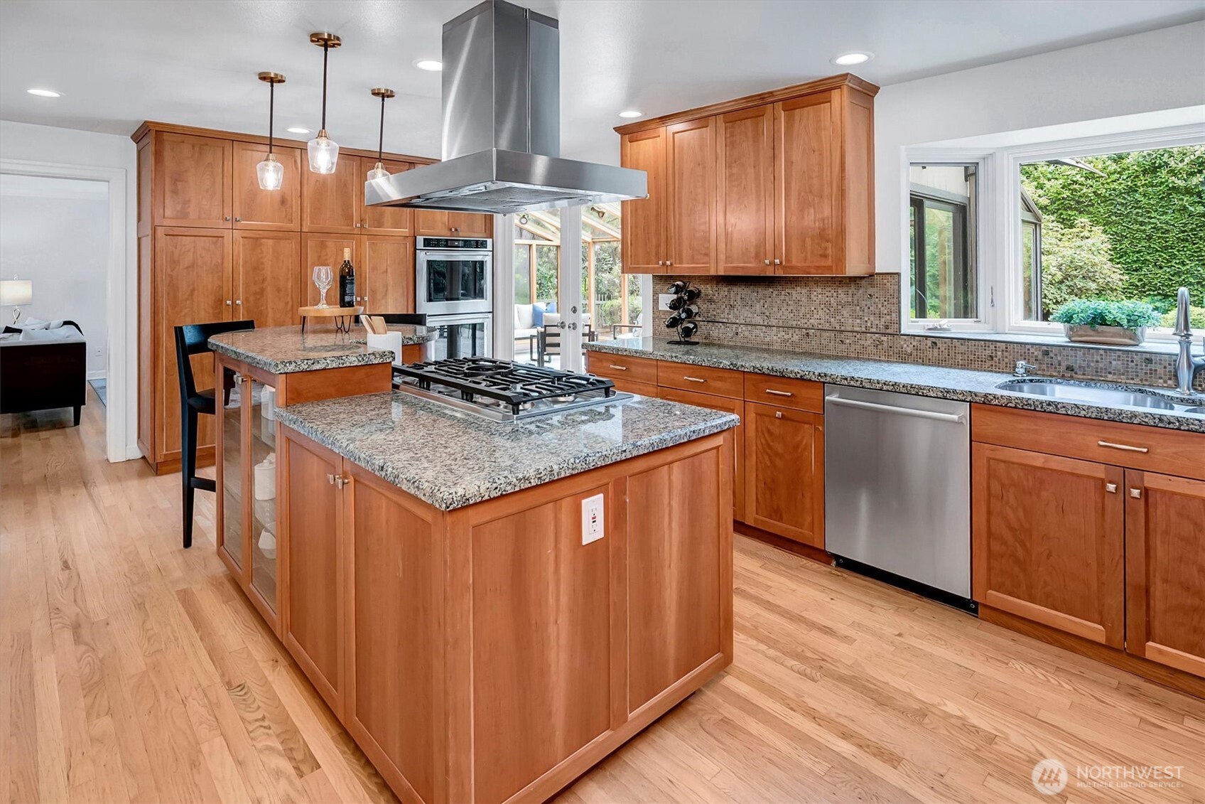 53 Cascade Key Bellevue, WA 98006 - Photo 16 of 40
