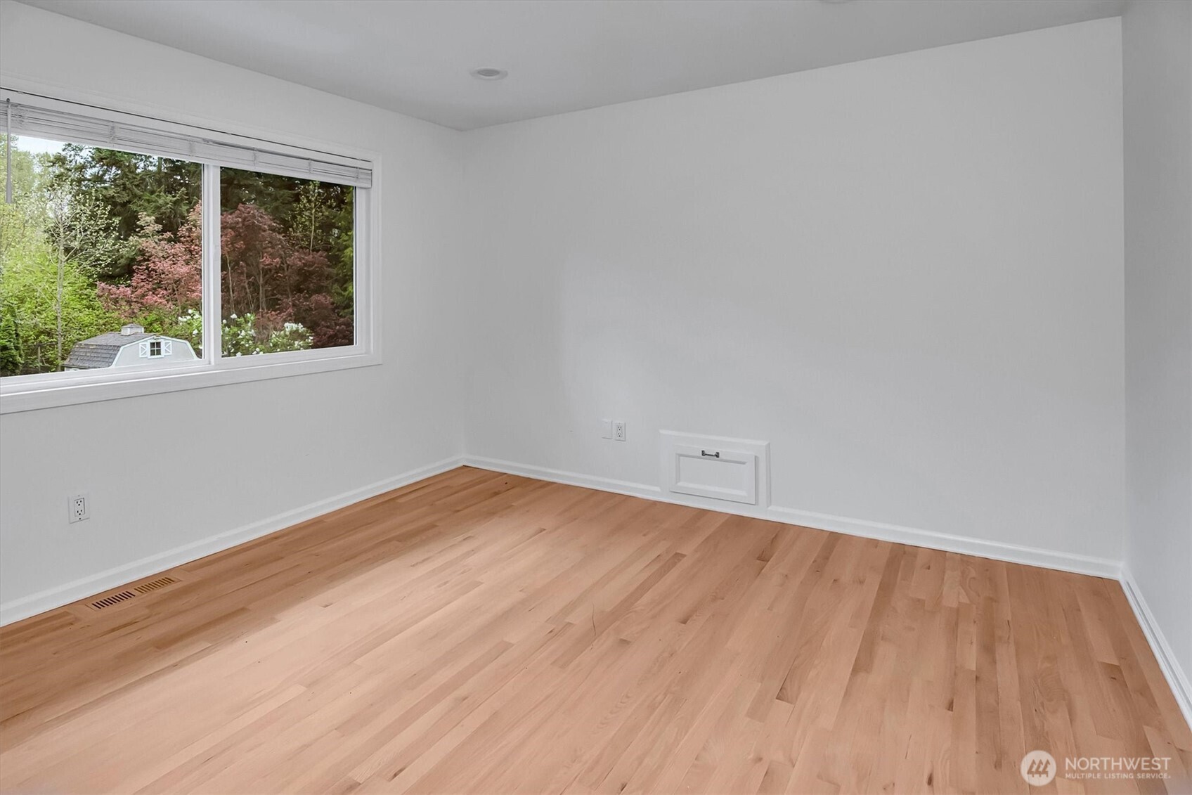 53 Cascade Key Bellevue, WA 98006 - Photo 34 of 40