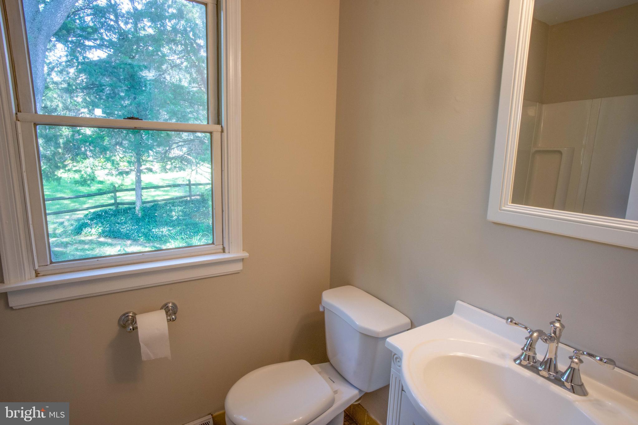 7 Sunnydell Road Elkton, MD 21921 - Photo 13 of 38 Half Bath on Main Level