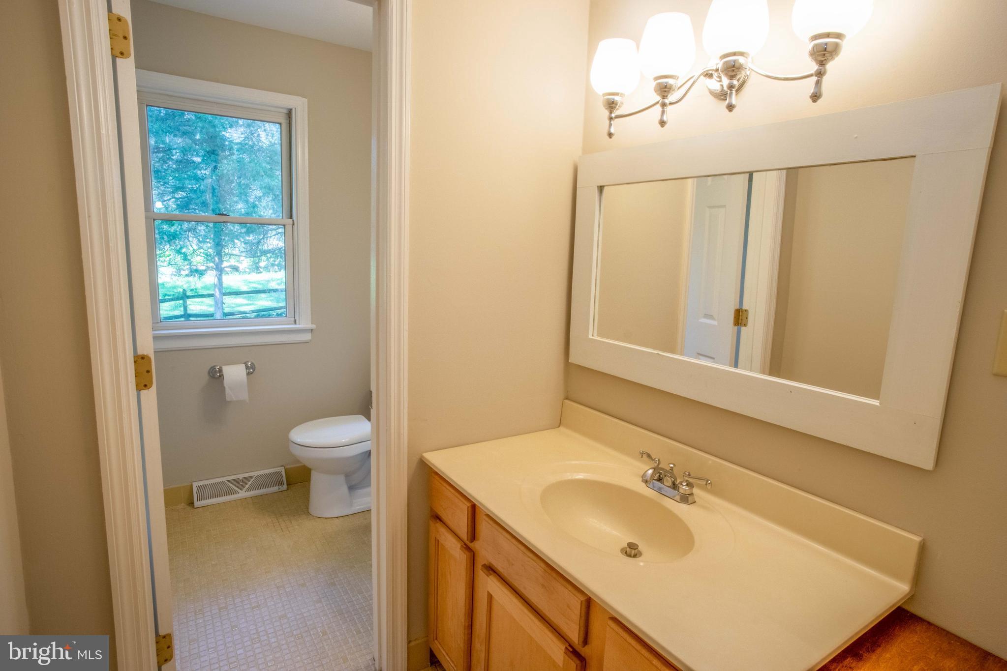7 Sunnydell Road Elkton, MD 21921 - Photo 31 of 38 Full Bath includes to Separate Sinks