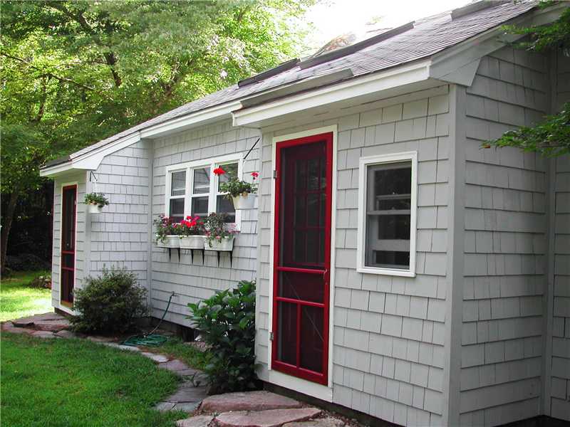 1422 Middle Road East Greenwich, RI 02818 - Photo 2 of 25 Exterior Front.