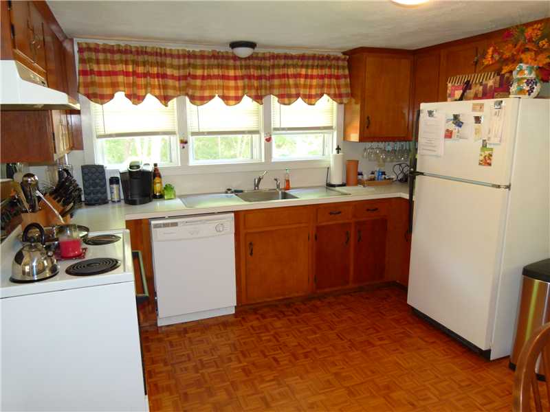 1422 Middle Road East Greenwich, RI 02818 - Photo 9 of 25 Kitchen.
