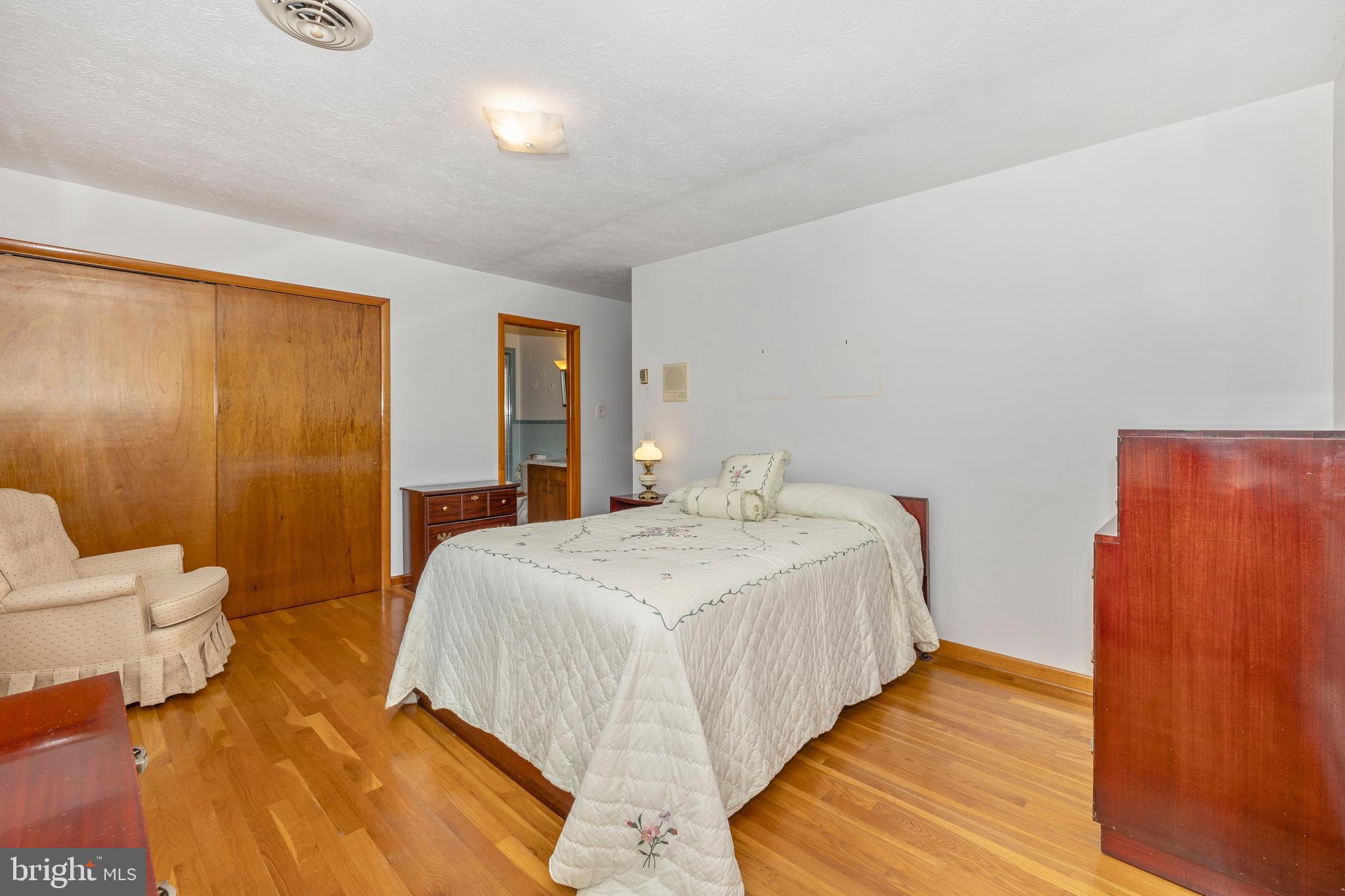 6051 Mt Phillip Road Frederick, MD 21703 - Photo 11 of 25