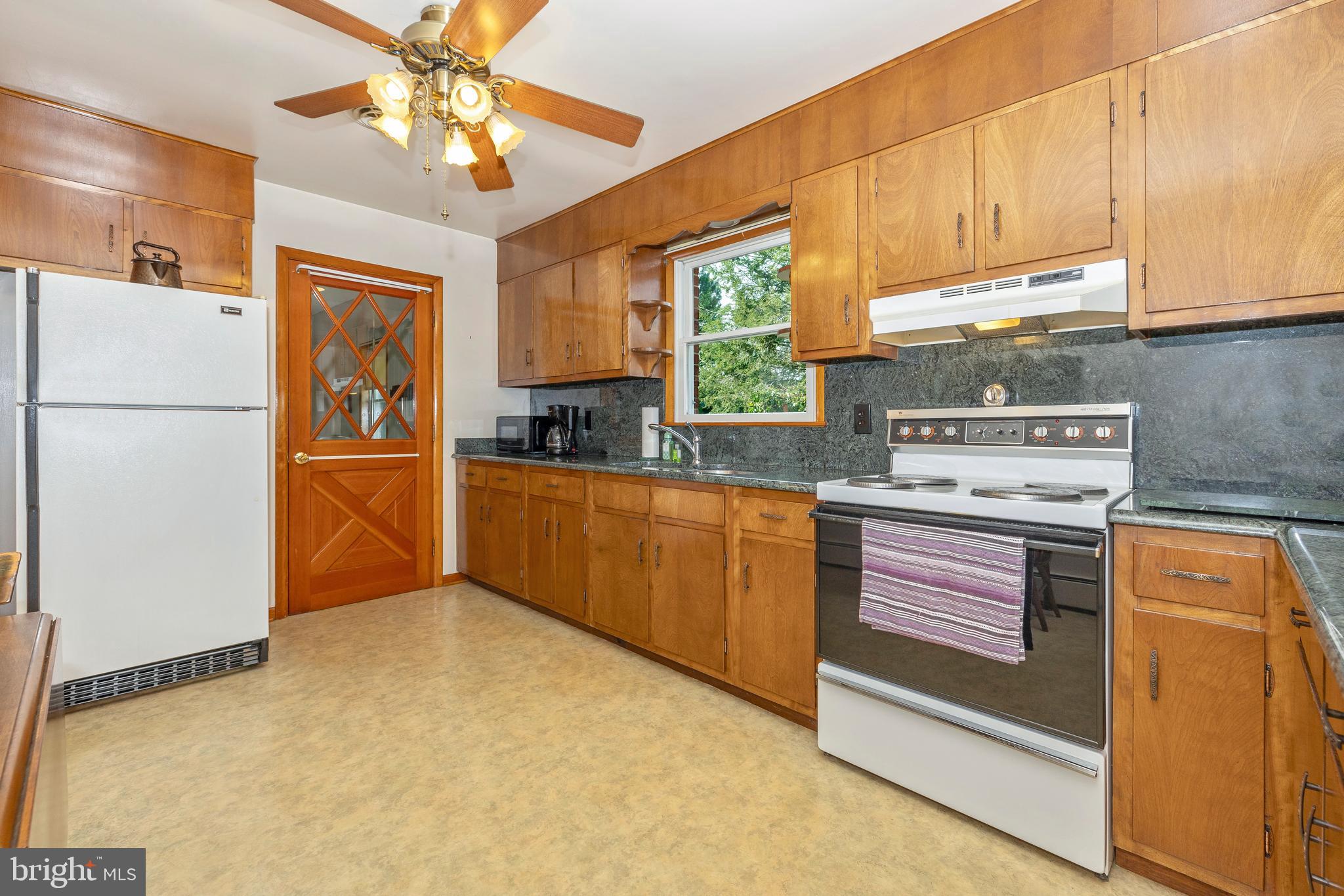 6051 Mt Phillip Road Frederick, MD 21703 - Photo 10 of 25