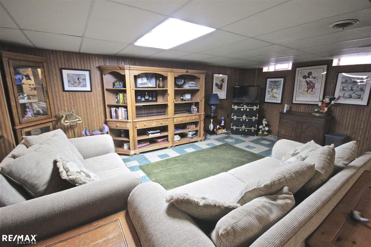 17851 Airport Road Fraser, MI 48026 - Photo 19 of 36 Gallery Image 19