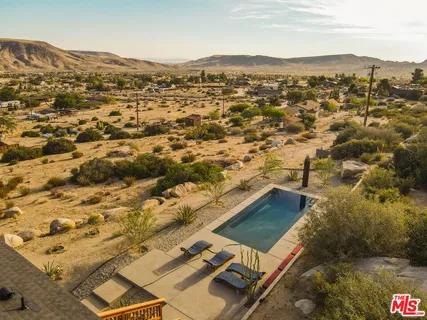 $1,150,000 | 5637 Minna Gombell Lane, Pioneertown, CA 92268