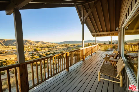 $1,150,000 | 5637 Minna Gombell Lane, Pioneertown, CA 92268