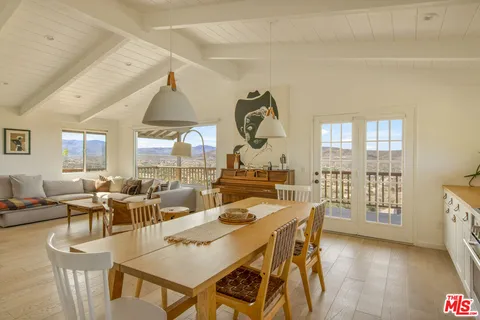 $1,150,000 | 5637 Minna Gombell Lane, Pioneertown, CA 92268