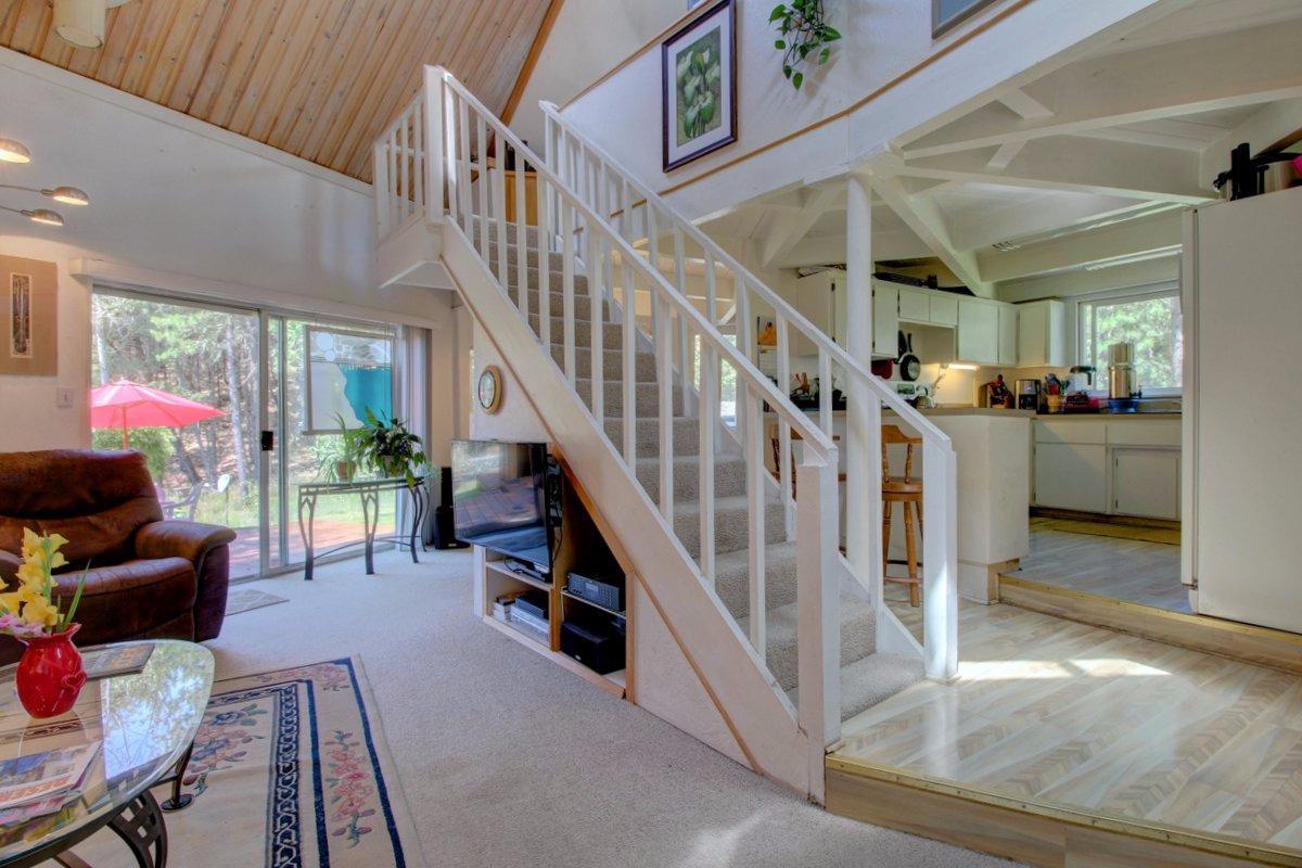 770 Hitching Post Road Grants Pass, OR 97526 - Photo 9 of 29 a view of entryway livingroom and hall with wooden floor