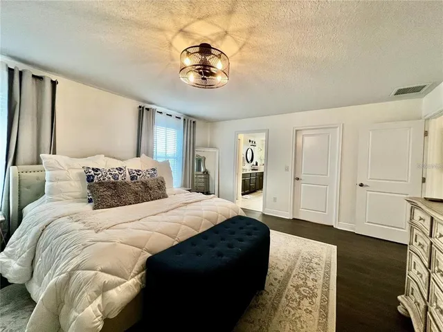 $5,500 | 3704 West Wyoming Avenue, Tampa, FL 33611