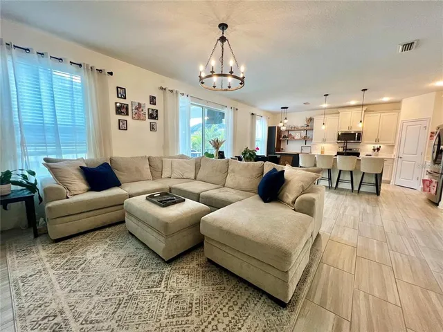 $5,500 | 3704 West Wyoming Avenue, Tampa, FL 33611