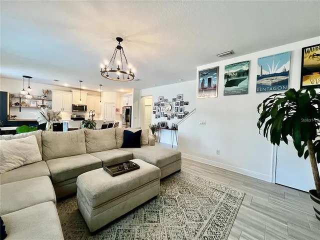 $5,500 | 3704 West Wyoming Avenue, Tampa, FL 33611