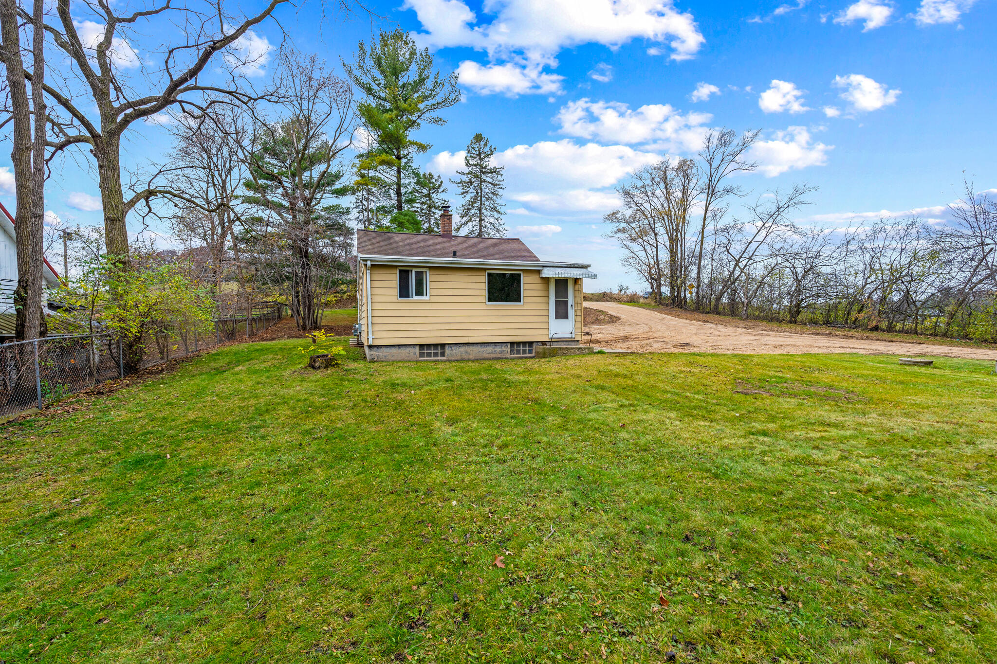 W288S250 Elmhurst Road Waukesha, WI 53188 - Photo 21 of 32 W288S250 Elmhurst Rd, Waukesha-HDR-05