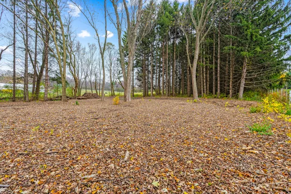 $324,900 | W288S250 Elmhurst Road, Waukesha, WI 53188