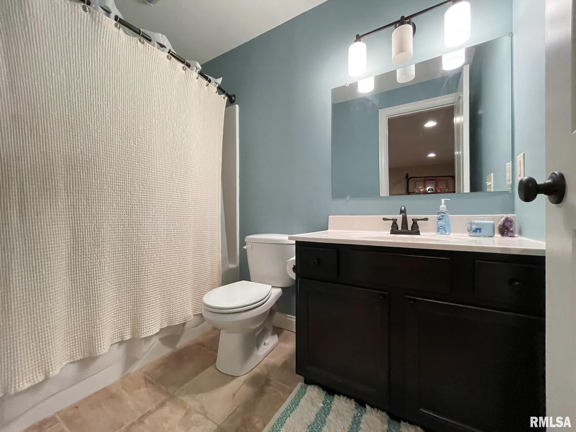 1570 Fox Ridge Road Eldridge, IA 52748 - Photo 28 of 37 Gallery Image 28